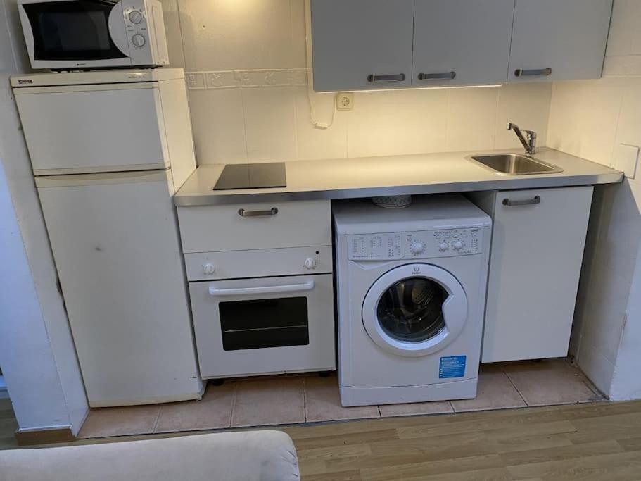 San Bernabe, Apartamento Para 2 En Las Vistillas Junto A Metro Puerta De Toledo 马德里 外观 照片